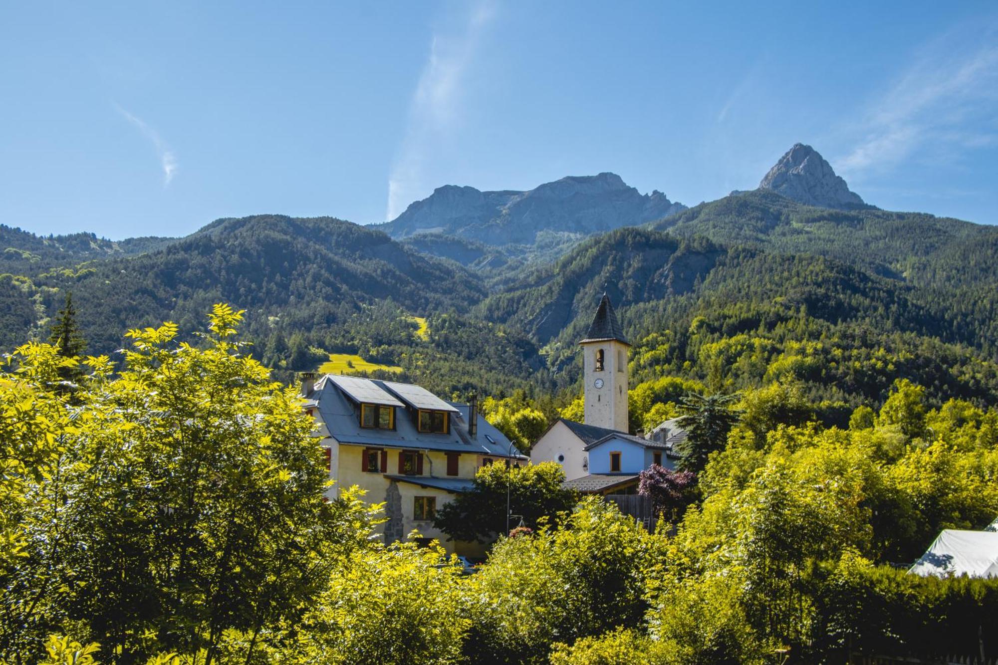 La Capitale - Les Gites De L Argile Barcelonnette Exterior photo